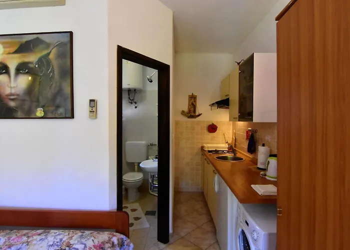 Apartman Vesna Peovic By Interhome